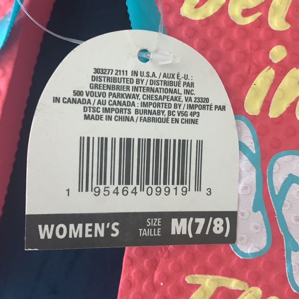 NWT adorable flip flops - Picture 2 of 2
